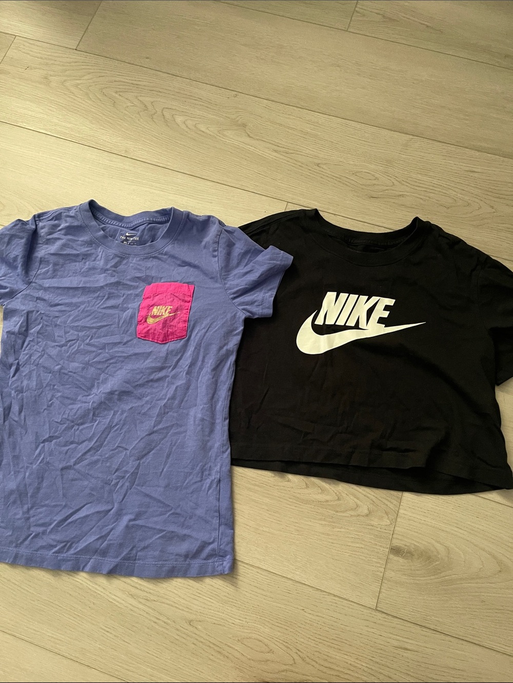 Nike Short Sleeve T-Shirts - Black & Lavender with Pink Pocket
